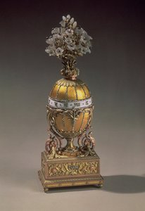 Pääsiäismuna maljakon muodossa, jossa on kukkia, 1899 (metalli ja emali)